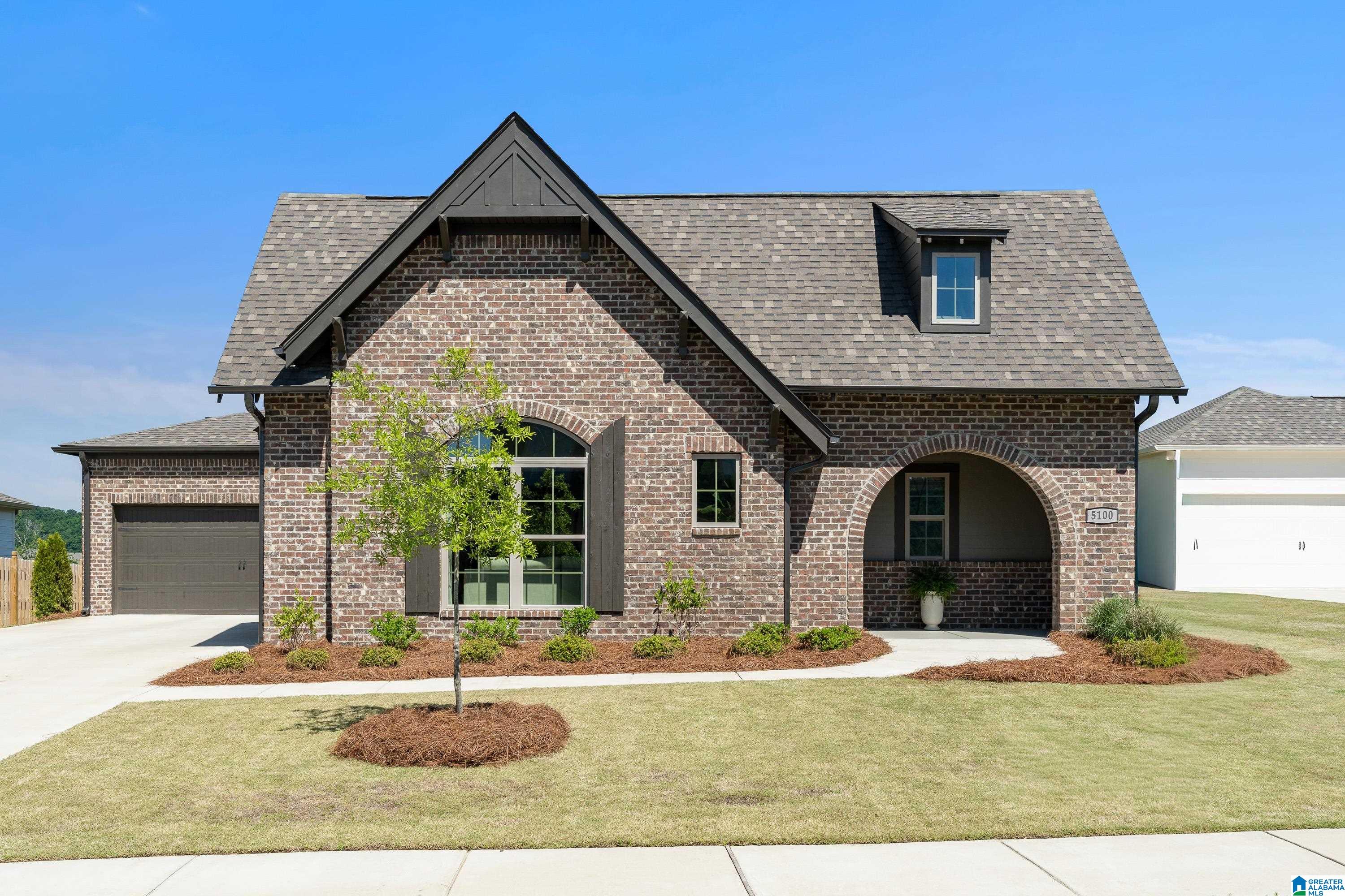 5100 Simms Ridge Pelham, AL 35124 - Photo 2 of 49