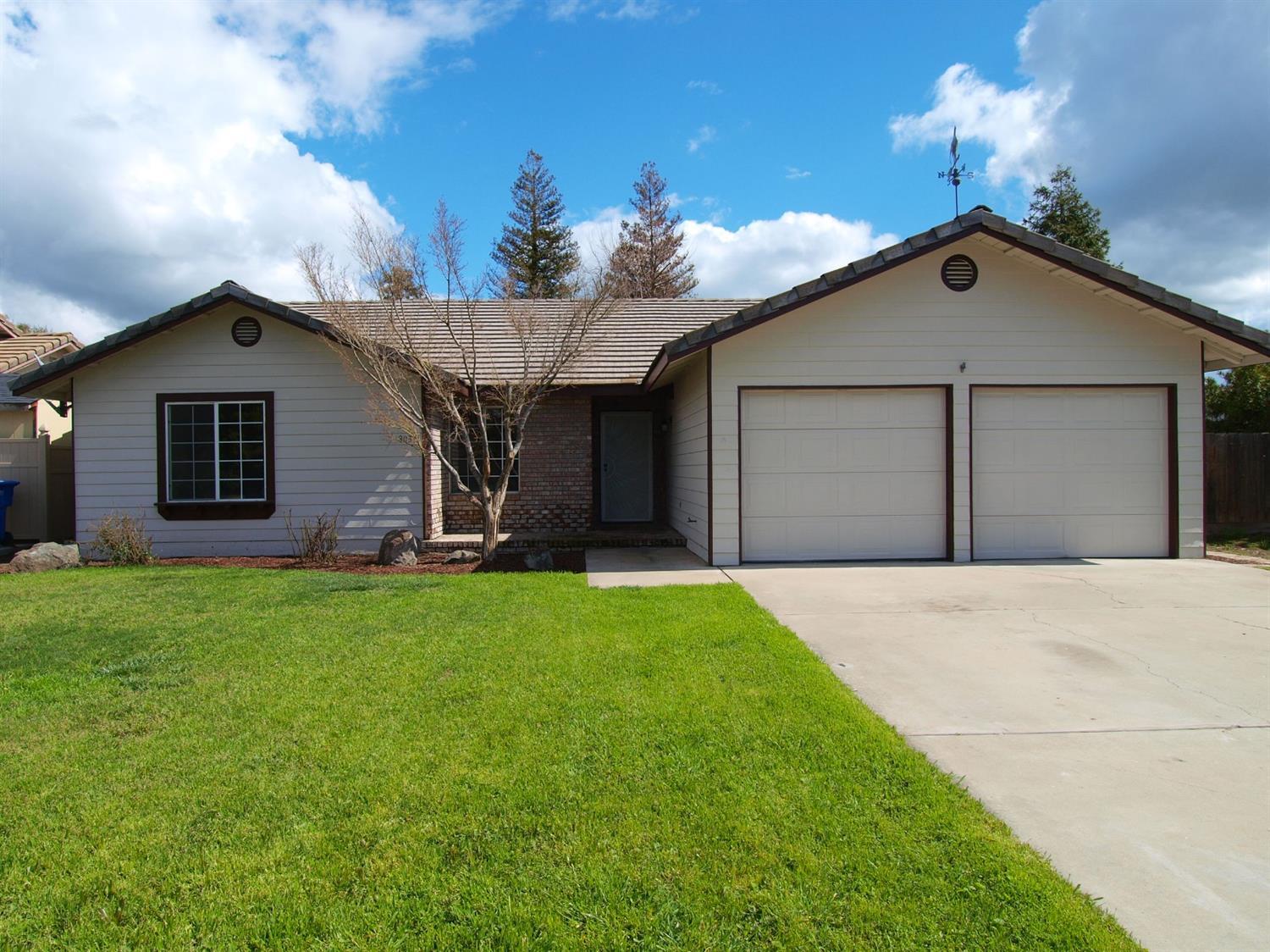 803 North Filbert Road Exeter, CA 93221 - Photo 1 of 24 Primary Photo