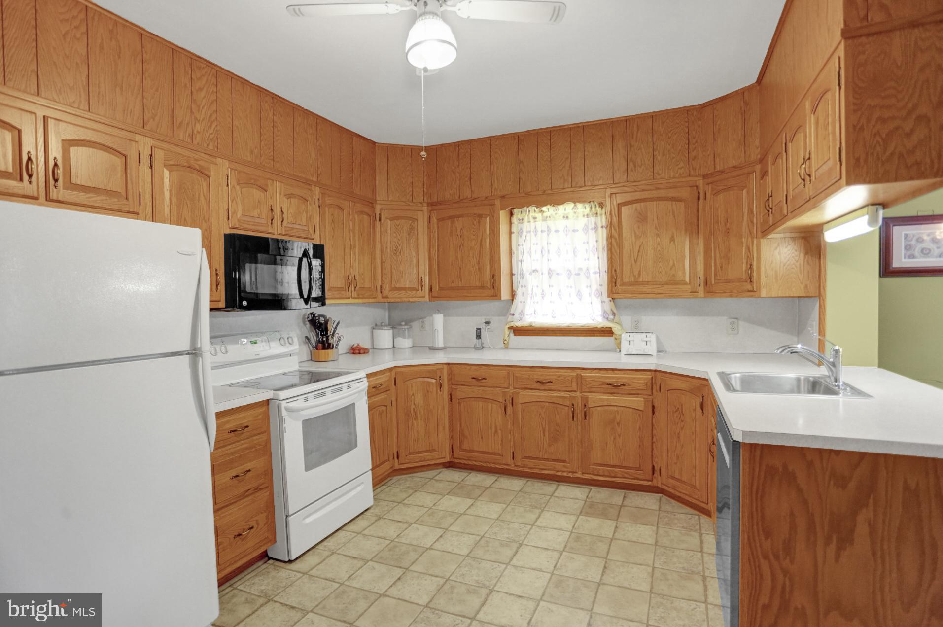 516 Elsie Street Reading, PA 19607 - Photo 12 of 38 Gallery Image 12