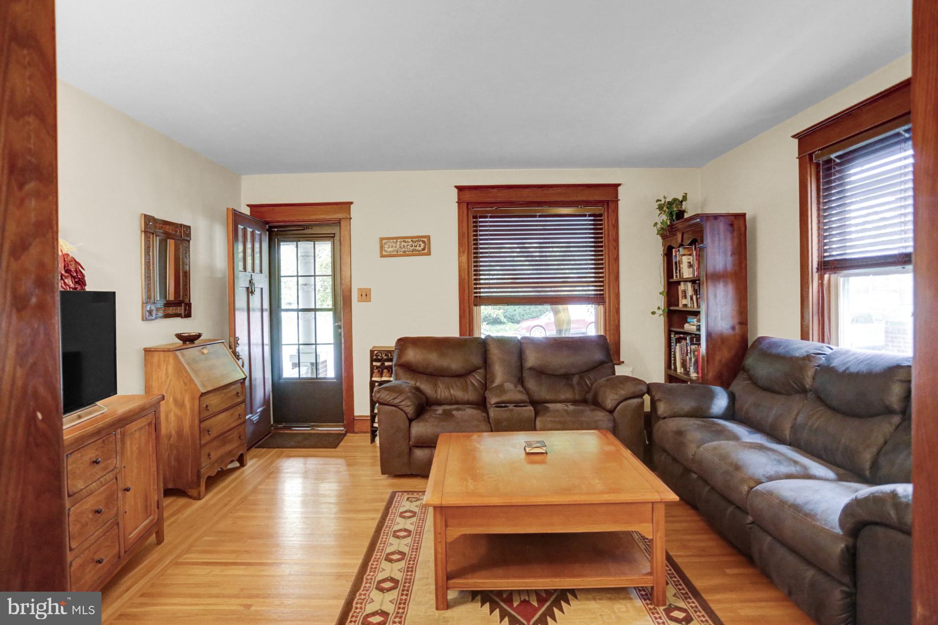 516 Elsie Street Reading, PA 19607 - Photo 5 of 38 Gallery Image 5