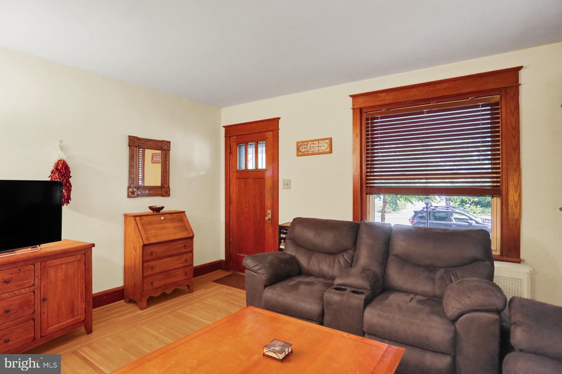 516 Elsie Street Reading, PA 19607 - Photo 6 of 38 Gallery Image 6