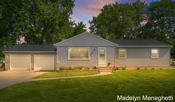 $395,900 | 2765 Baldwin Street, Jenison, MI 49428