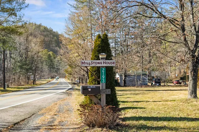 a porch with view of outdoor space