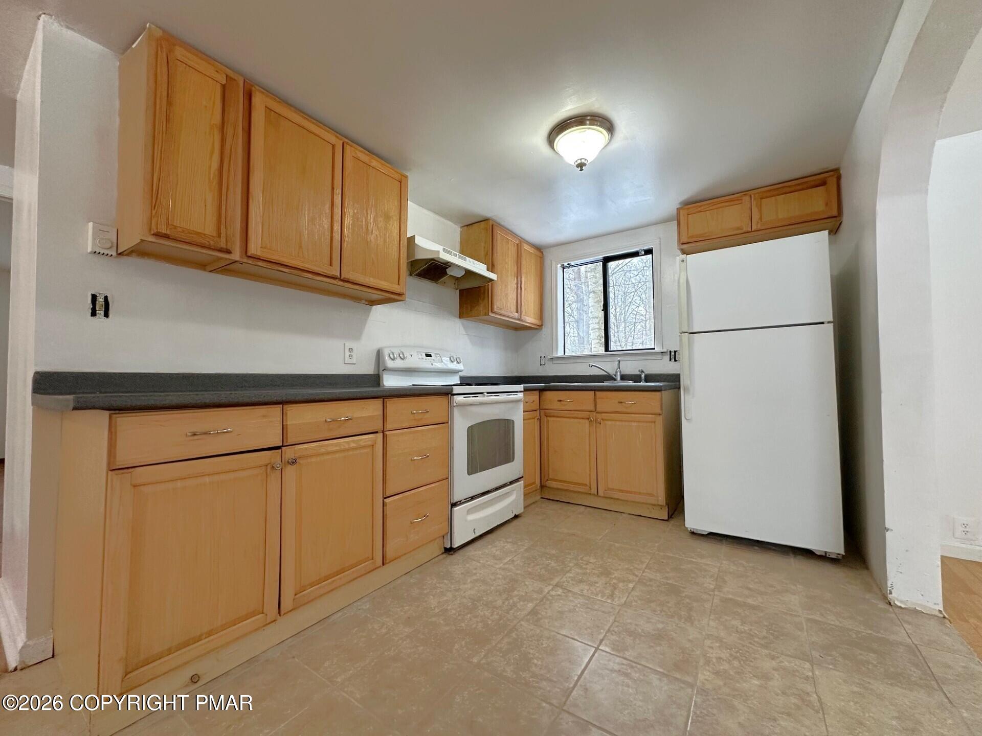 8900 Raccoon Trail Tobyhanna, PA 18466 - Photo 5 of 16 thumbnail_IMG_0561