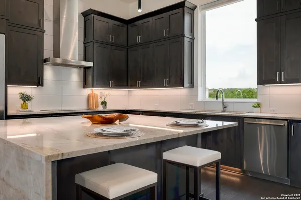 $1,199,000 | 249 Fly Line Trail, New Braunfels, TX 78132