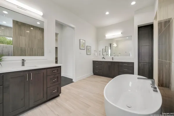 $1,199,000 | 249 Fly Line Trail, New Braunfels, TX 78132