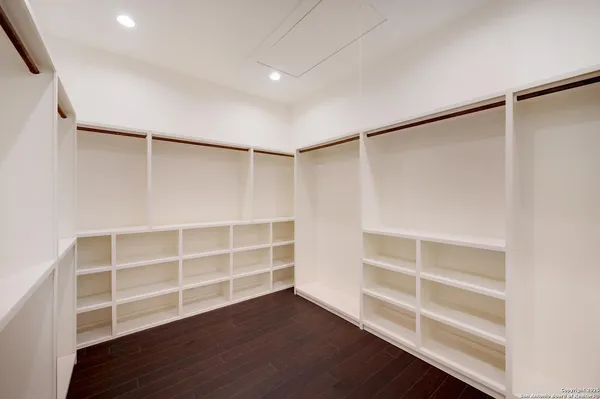 $1,199,000 | 249 Fly Line Trail, New Braunfels, TX 78132