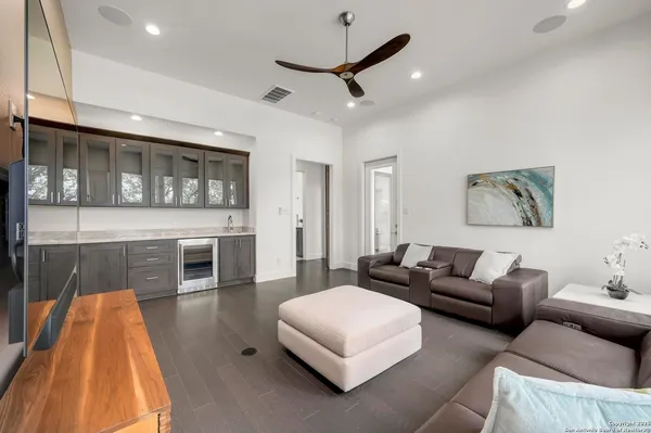 $1,199,000 | 249 Fly Line Trail, New Braunfels, TX 78132