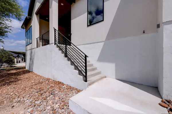 $1,199,000 | 249 Fly Line Trail, New Braunfels, TX 78132