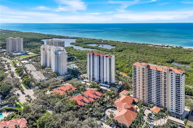 $1,925,000 | 7225 Pelican Bay Boulevard, Unit 604, Naples, FL 34108