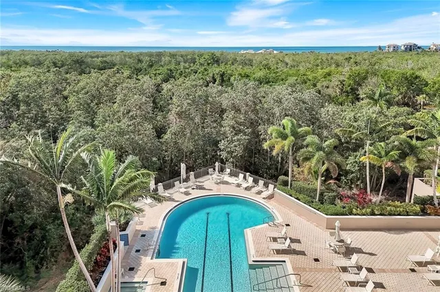 $1,925,000 | 7225 Pelican Bay Boulevard, Unit 604, Naples, FL 34108