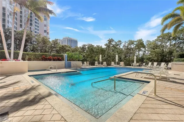 $1,925,000 | 7225 Pelican Bay Boulevard, Unit 604, Naples, FL 34108