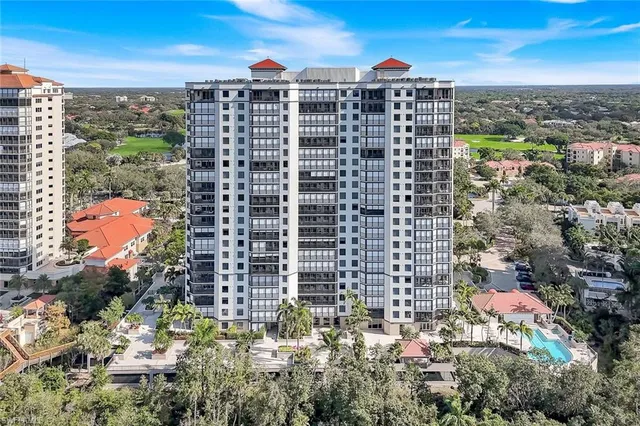 $1,925,000 | 7225 Pelican Bay Boulevard, Unit 604, Naples, FL 34108