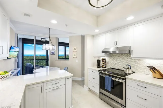 $1,925,000 | 7225 Pelican Bay Boulevard, Unit 604, Naples, FL 34108