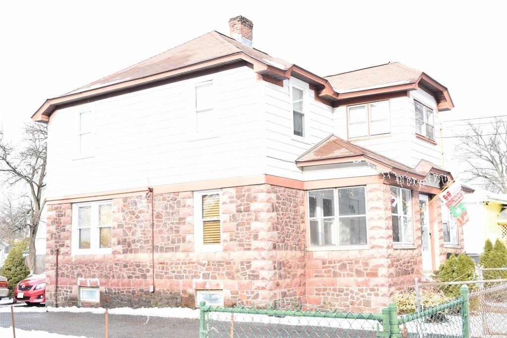 12 Montclair Street Springfield, MA 01104 - Photo 3 of 37 Gallery Image 3