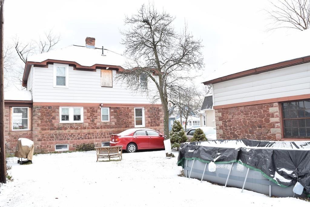 12 Montclair Street Springfield, MA 01104 - Photo 7 of 37 Gallery Image 7