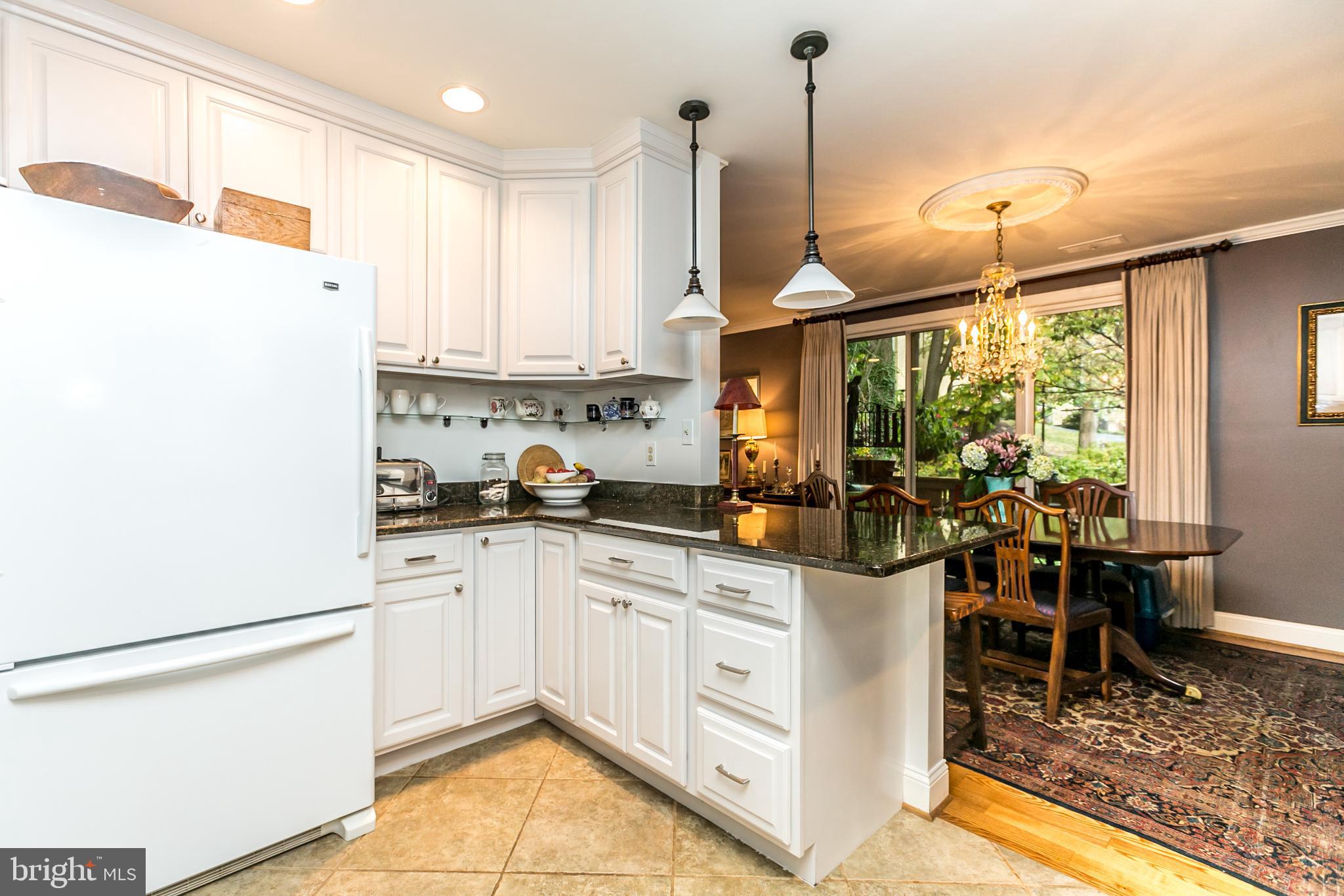 17 Hamill Road, Unit 17C Baltimore, MD 21210 - Photo 5 of 14