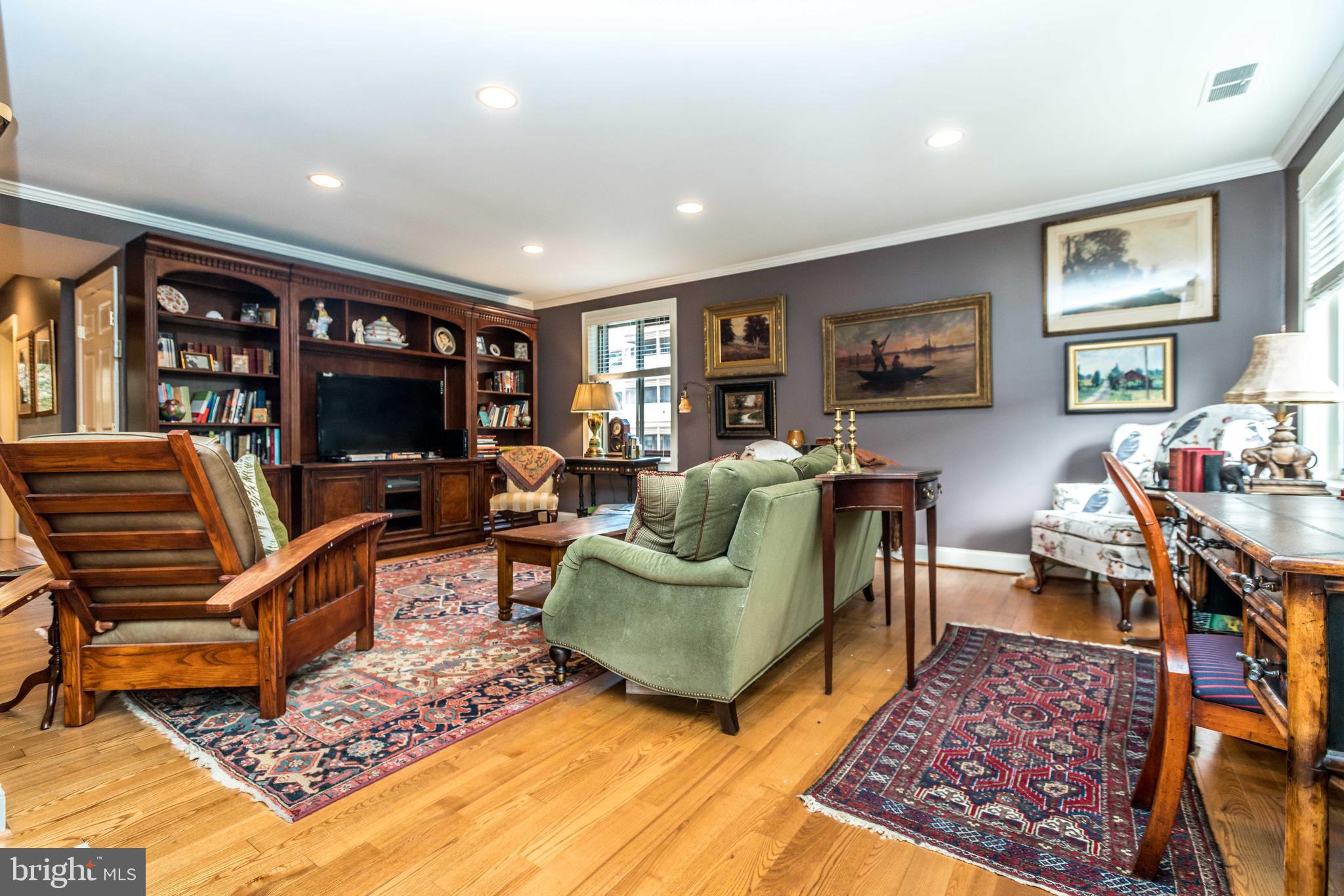 17 Hamill Road, Unit 17C Baltimore, MD 21210 - Photo 8 of 14