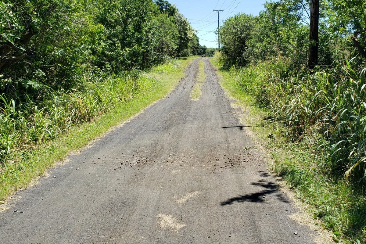 5 Kai Kane Loop Naalehu, HI 96772 - Photo 5 of 7 a view of a pathway with a park