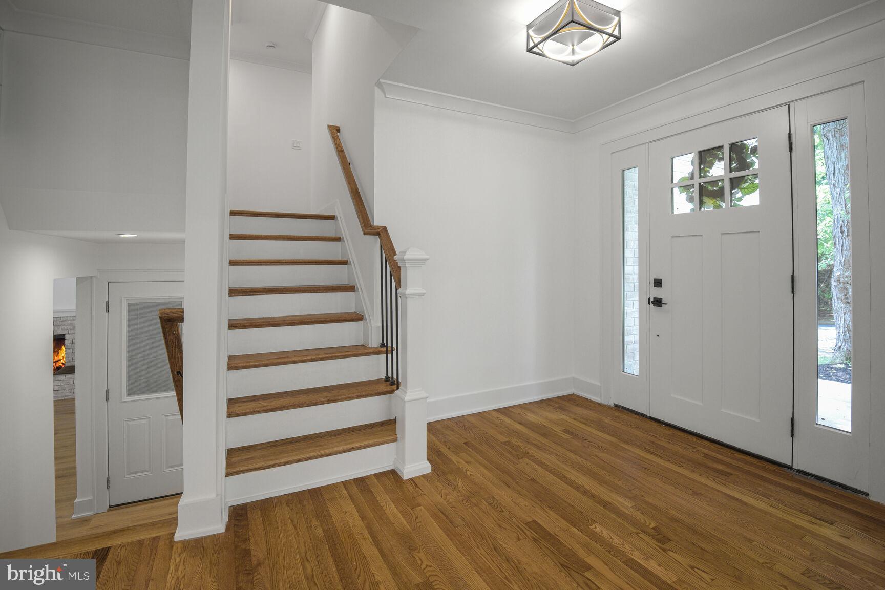 12523 Heurich Road Silver Spring, MD 20902 - Photo 17 of 35 Foyer