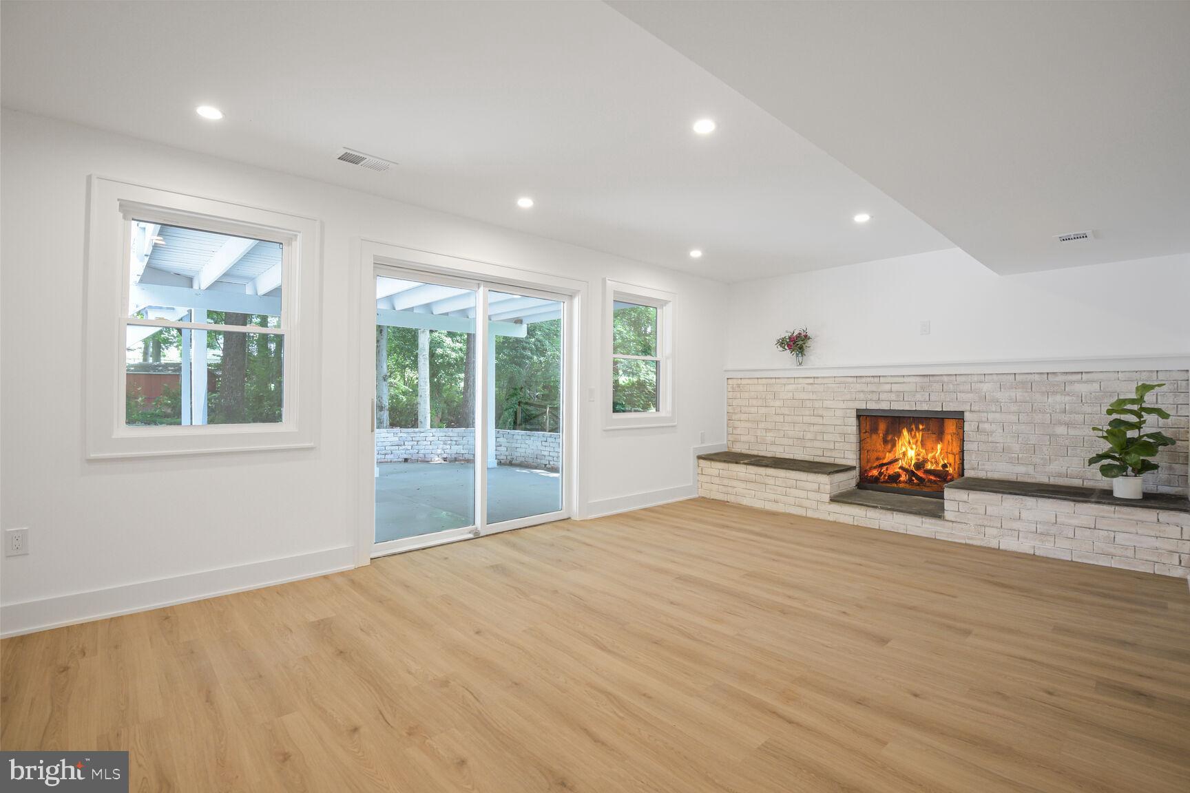 12523 Heurich Road Silver Spring, MD 20902 - Photo 3 of 35 Family Room