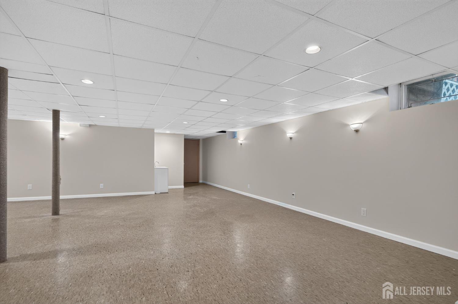 14 Gallo Way Edison, NJ 08820 - Photo 31 of 38