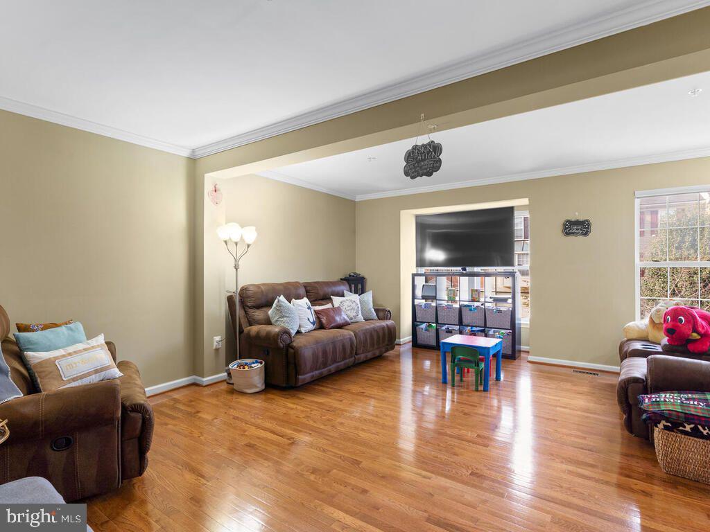 4637 Ripley Manor Terrace Olney, MD 20832 - Photo 11 of 47 Gallery Image 11