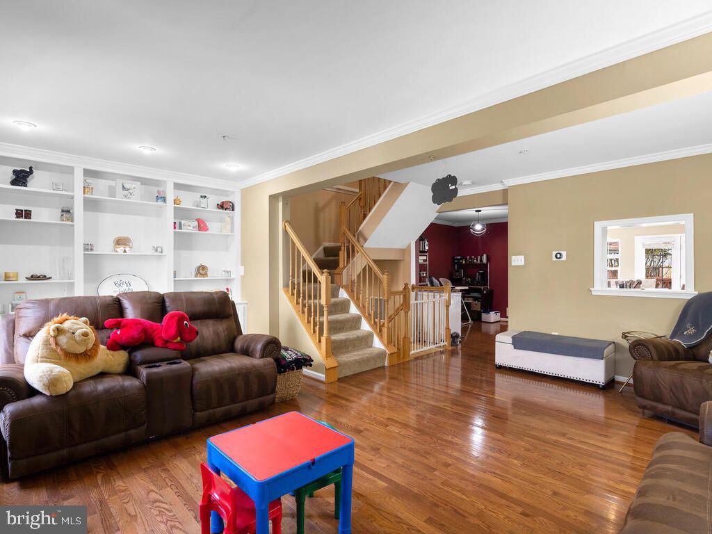 4637 Ripley Manor Terrace Olney, MD 20832 - Photo 10 of 47 Gallery Image 10