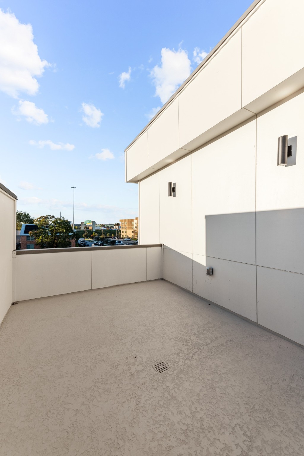 2314 Barbee Street Houston, TX 77004 - Photo 10 of 15 a view of a terrace