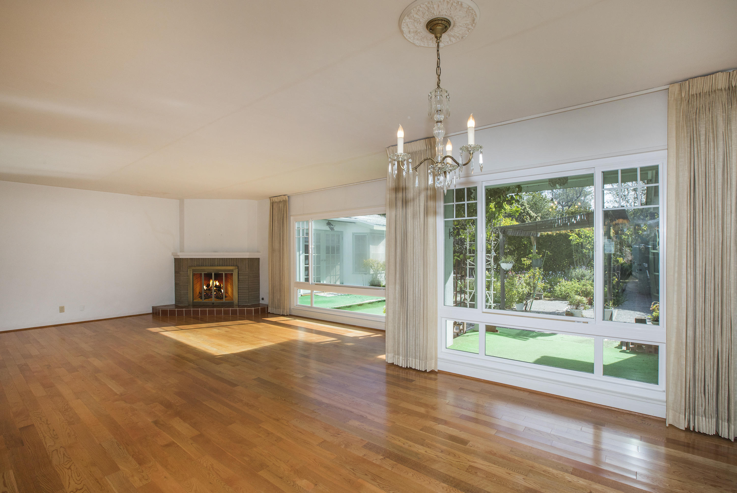 430 North Ontare Road Santa Barbara, CA 93105 - Photo 3 of 15 Dining
