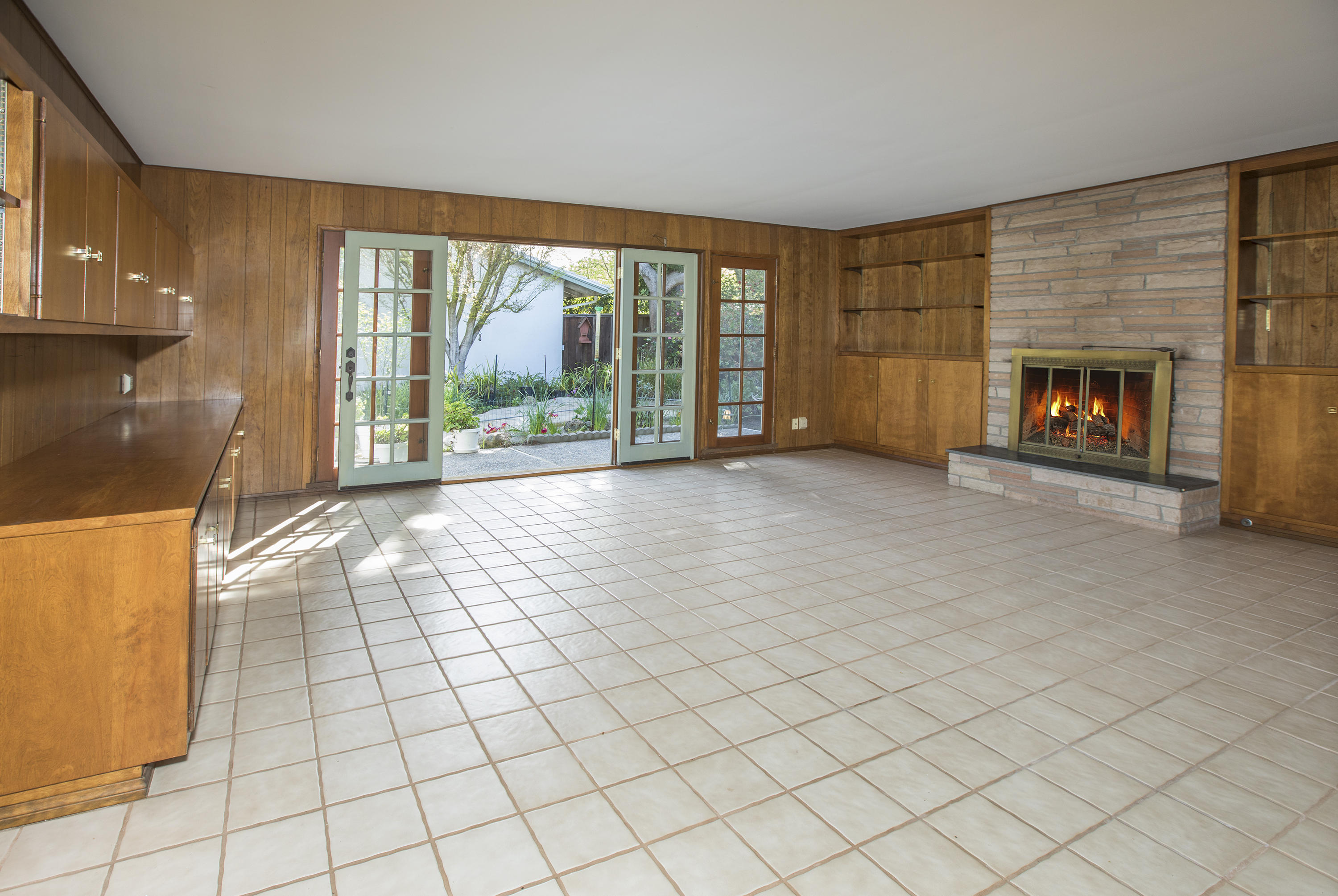 430 North Ontare Road Santa Barbara, CA 93105 - Photo 5 of 15 Family Room