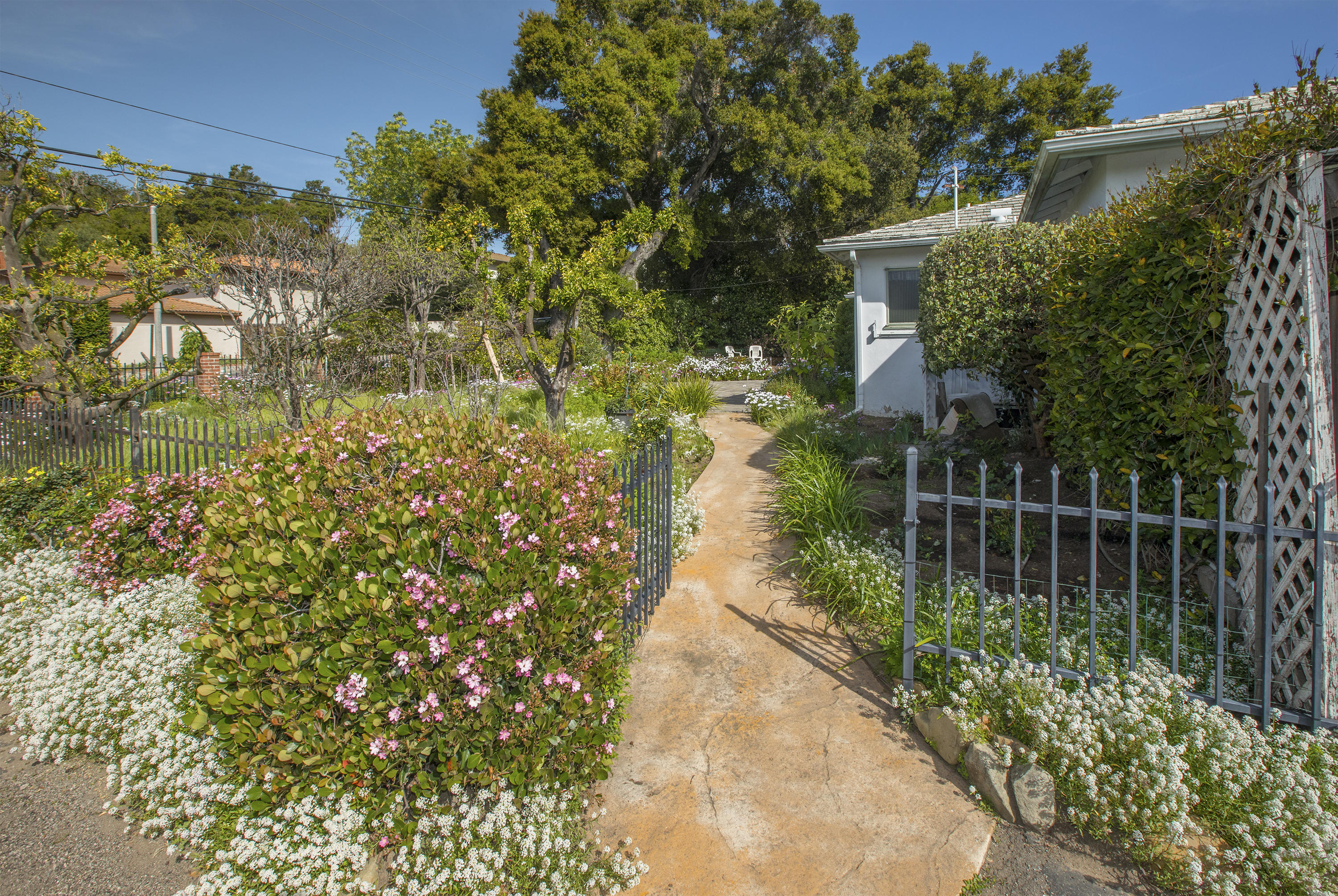 430 North Ontare Road Santa Barbara, CA 93105 - Photo 9 of 15 Garden Path Way
