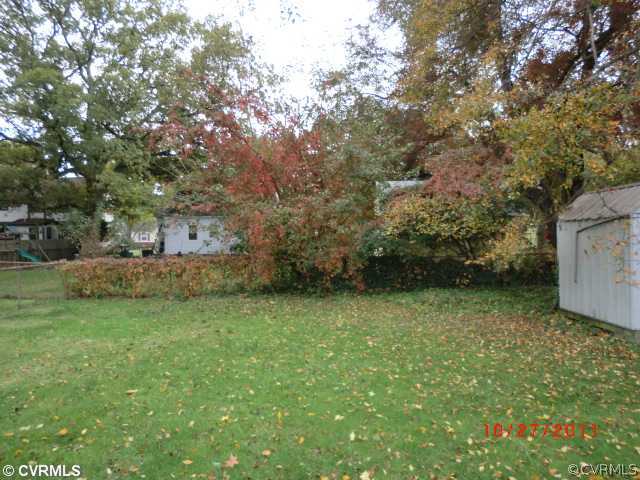 2917 Ruthland Road Henrico, VA 23228 - Photo 4 of 10 Yard/Garden