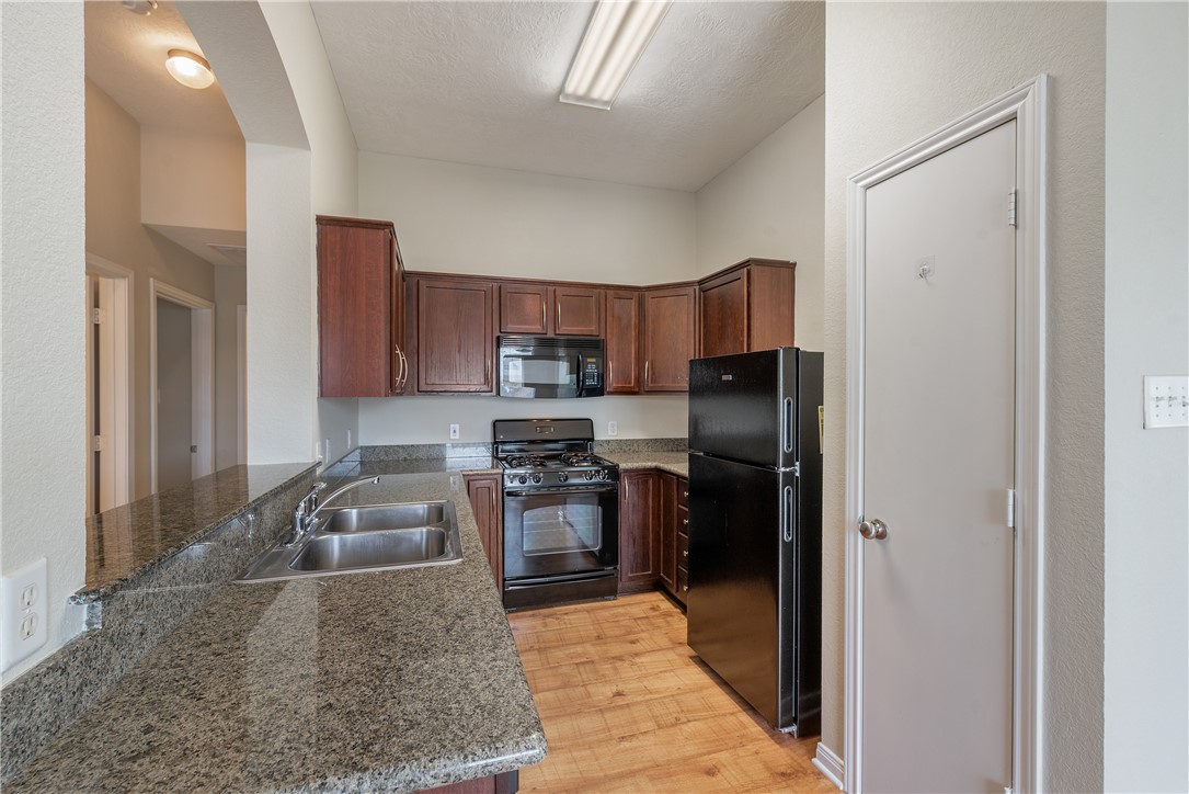 1033 Fallbrook Loop College Station, TX 77845 - Photo 8 of 16