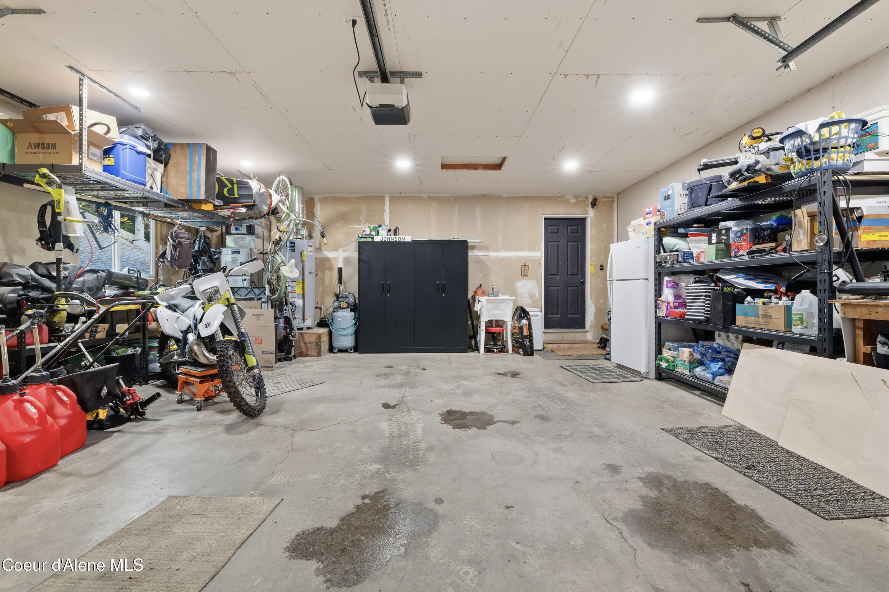 952 Rutledge Court Coeur D'Alene, ID 83814 - Photo 33 of 37 Garage