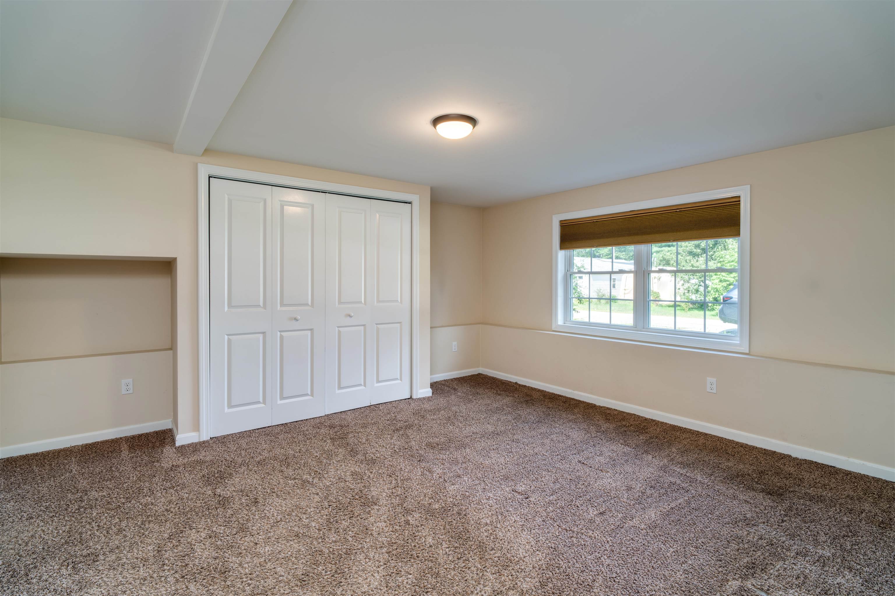 11 Waverly Street Rochester, NH 03867 - Photo 7 of 29