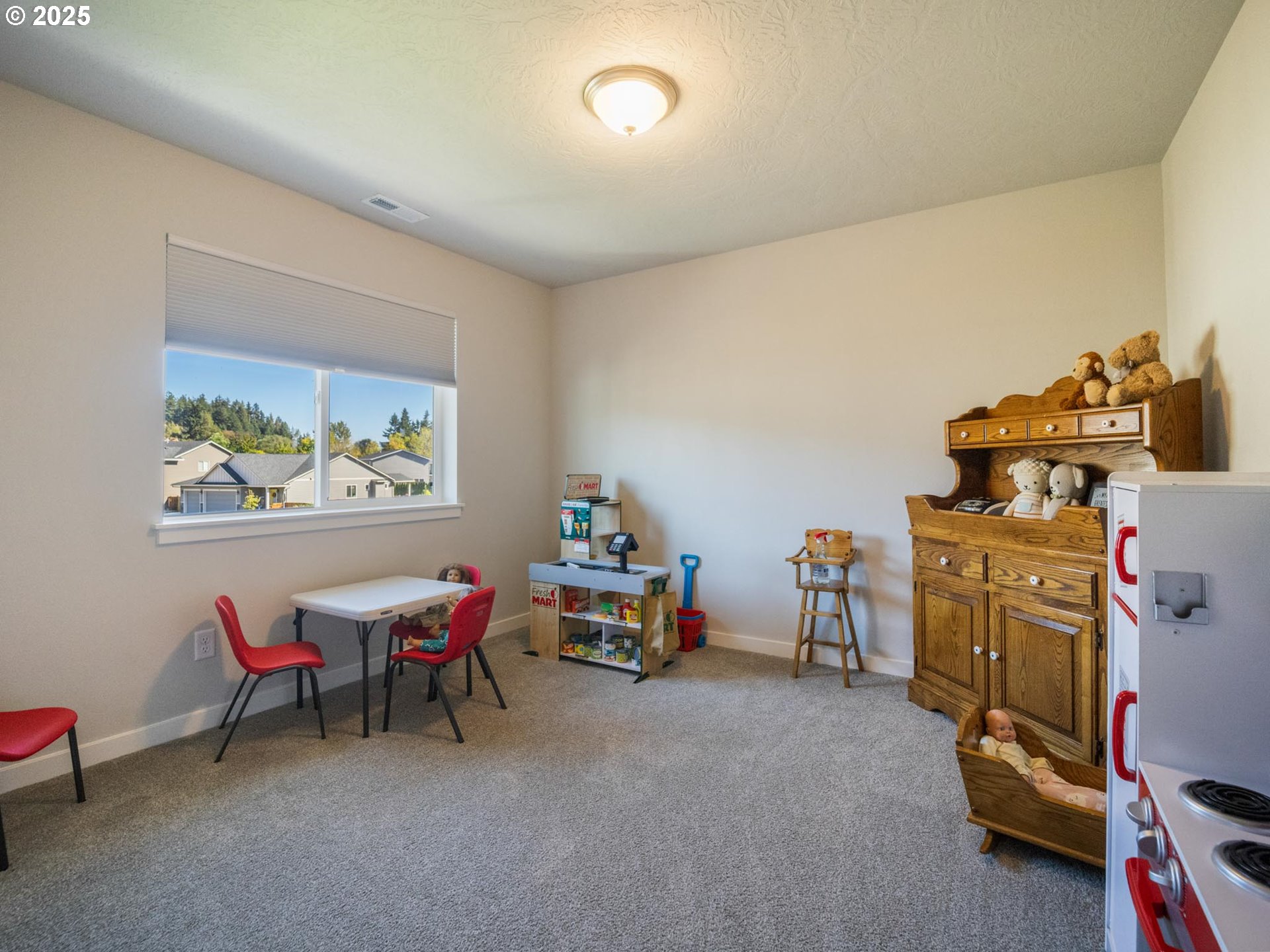 856 Maple Street Brownsville, OR 97327 - Photo 22 of 47 a view of a room with toys