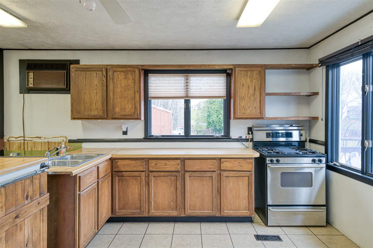 7525 Cedar Run Road Traverse City, MI 49685 - Photo 15 of 49 1881910-14.JPG