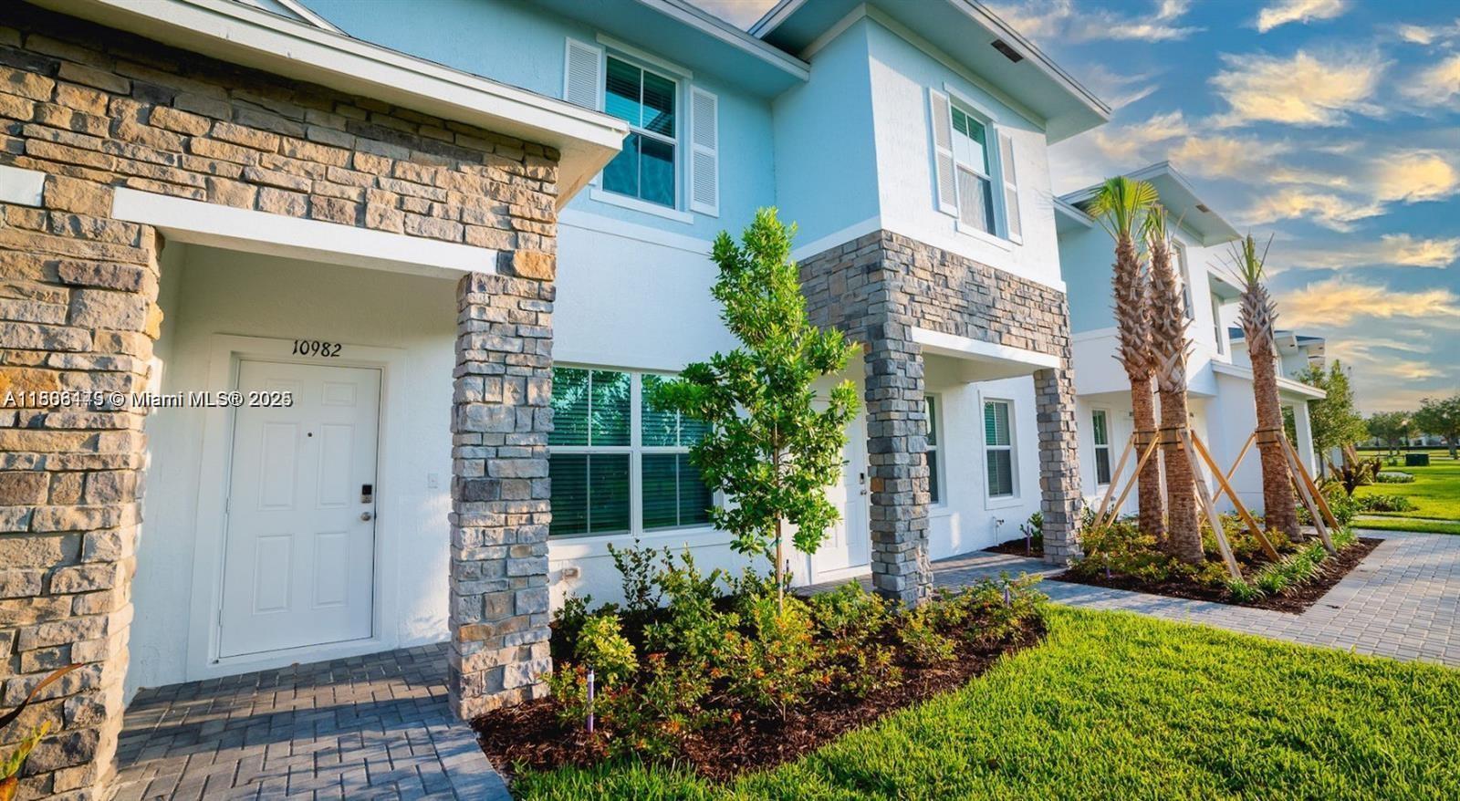 10241 Southwest Newberry Avenue, Unit B1 Port St. Lucie, FL 34987 - Photo 13 of 50