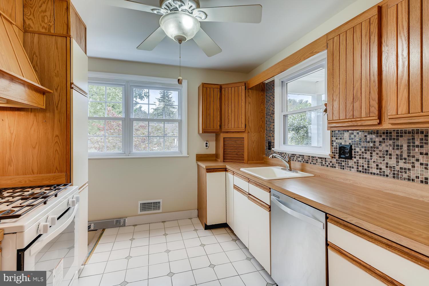 249 Highmeadow Road Reisterstown, MD 21136 - Photo 10 of 33 Gallery Image 10