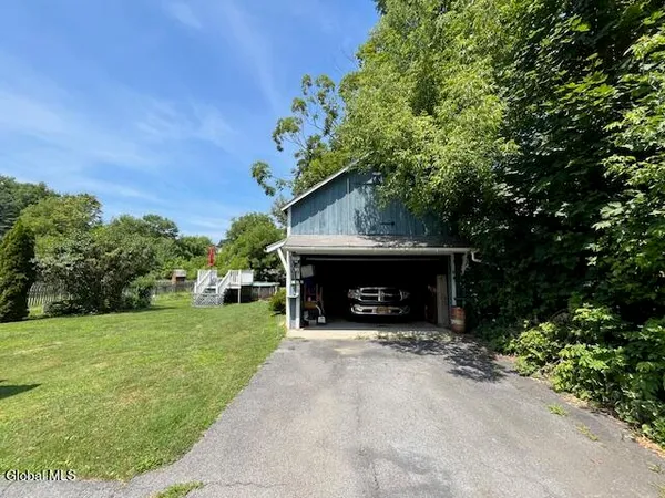 $189,900 | 15 Nichol Street, Salem, NY 12865