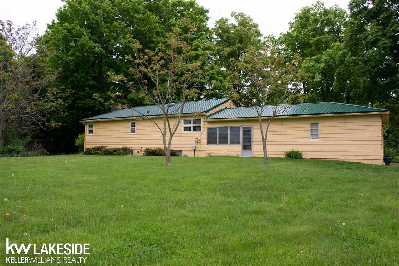 1950 Lakeville Road Leonard, MI 48367 - Photo 5 of 41 31379156-4.JPG