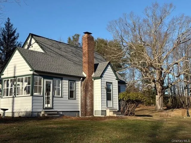 $2,850 | 793 Fiddlers Bridge Road, Rhinebeck, NY 12572