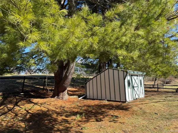 $2,850 | 793 Fiddlers Bridge Road, Rhinebeck, NY 12572