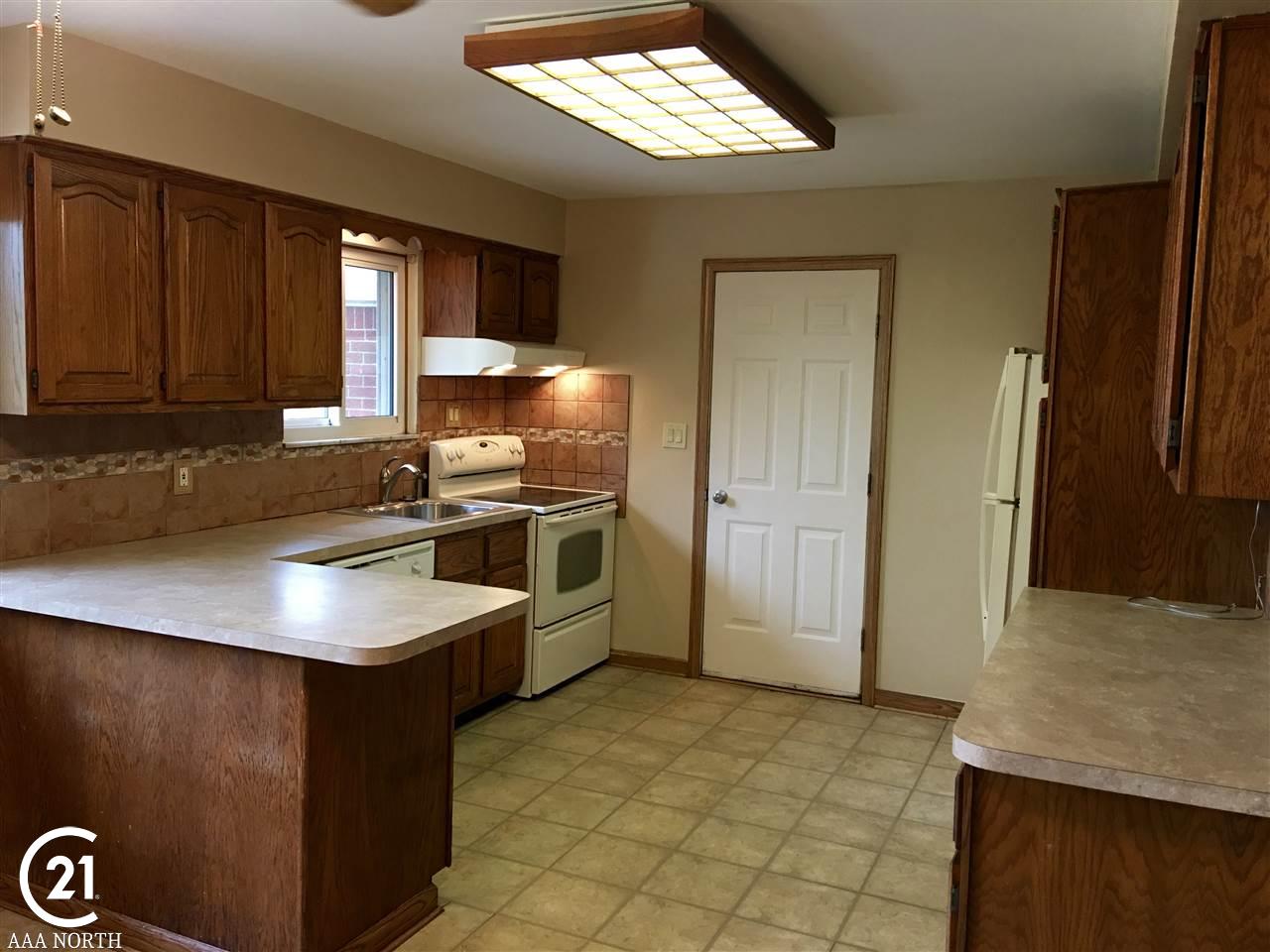 47634 Sugarbush Road Chesterfield, MI 48047 - Photo 18 of 53