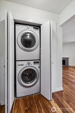 $3,097 | 10410 Northeast 32nd Place, Unit D103, Bellevue, WA 98004