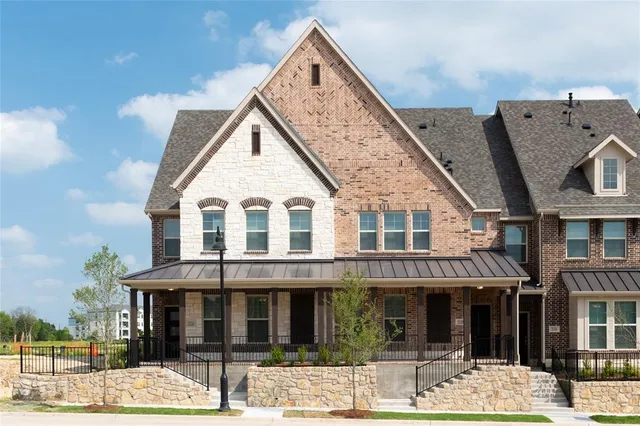 $409,990 | 2124 Naples Drive, Rowlett, TX 75088