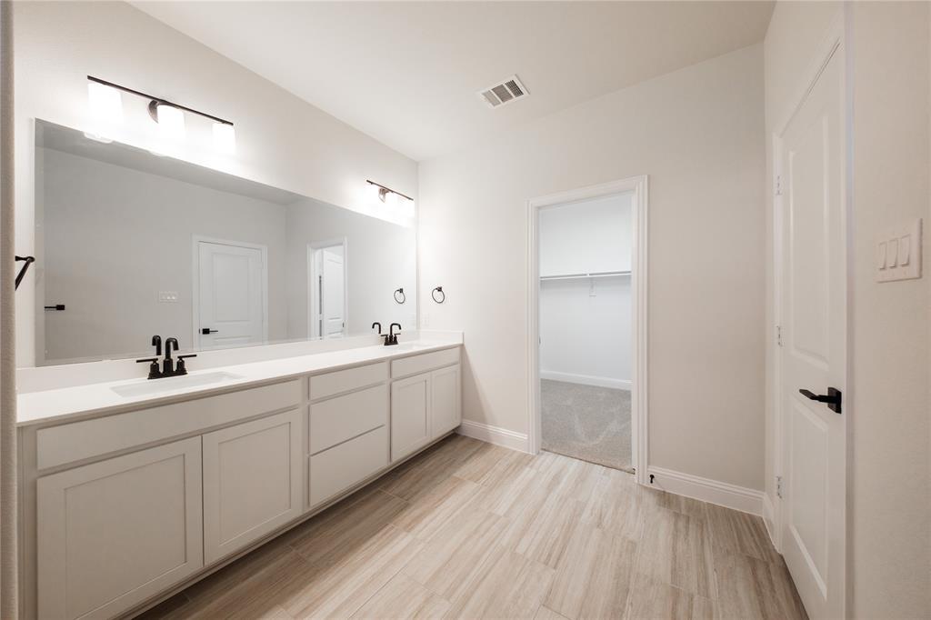 2124 Naples Drive Rowlett, TX 75088 - Photo 12 of 30 Primary Bathroom