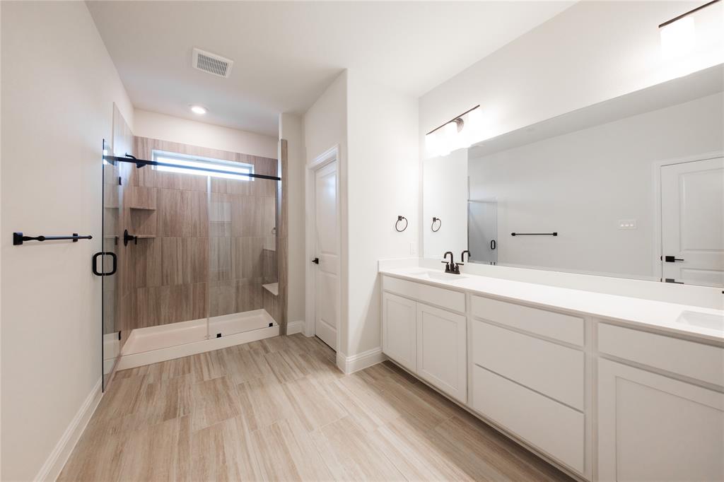 2124 Naples Drive Rowlett, TX 75088 - Photo 13 of 30 Primary Bathroom
