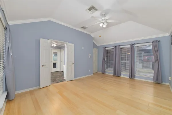 $2,199 | 923 North Sky Drive, Houston, TX 77073